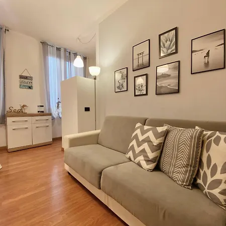 Mazzini 12, Elegant With Free Private Garage 800 M, Air Conditioning, Wi-fi, Just 100 M From The Public Appartement *