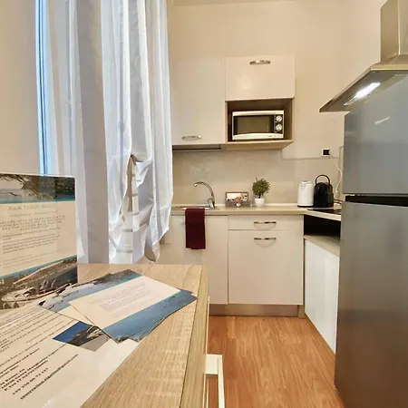 Mazzini 12, * Рапалло