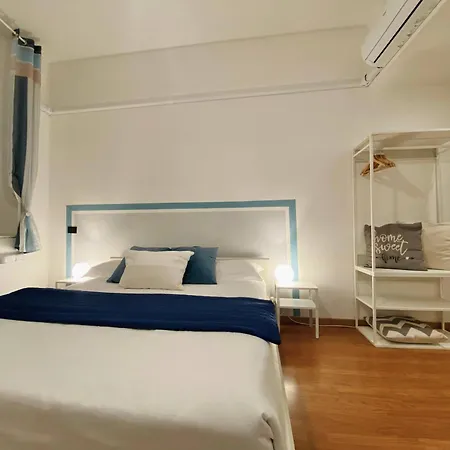 Mazzini 12, Elegant With Free Private Garage 800 M, Air Conditioning, Wi-fi, Just 100 M From The Public Appartement Rapallo