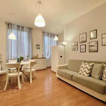 Mazzini 12, Elegant With Free Private Garage 800 M, Air Conditioning, Wi-fi, Just 100 M From The Public Appartement Rapallo