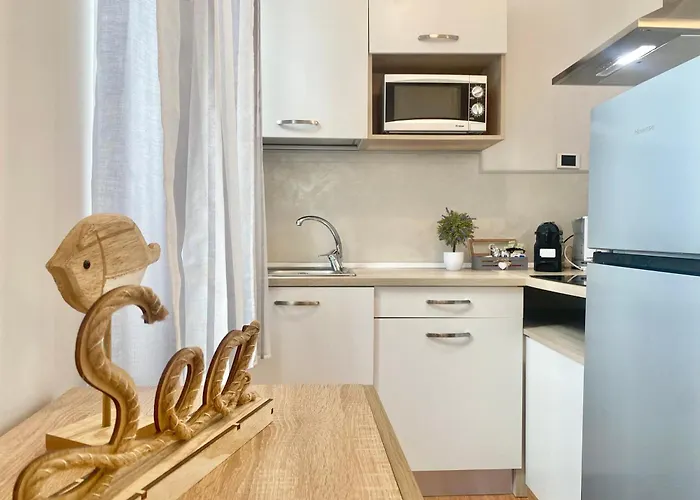 Mazzini 12, * Rapallo