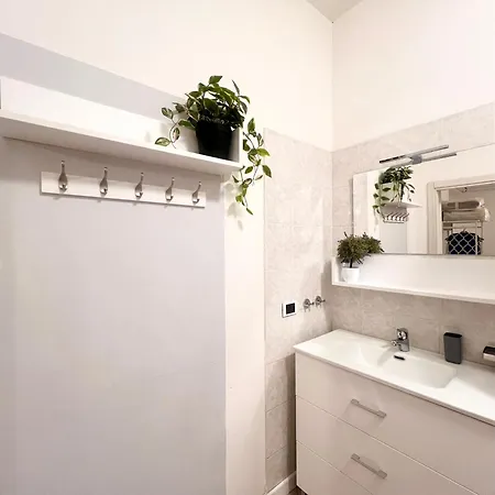 Mazzini 12, * Rapallo