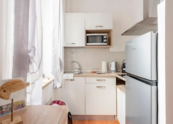 Apartman Mazzini 12,