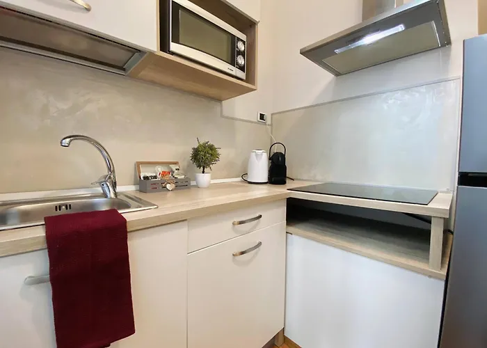 Apartman Mazzini 12,